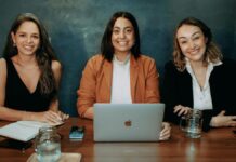 Brecha de género en tecnología: el desafío que empieza mucho antes del currículum