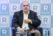 Rafael López Aliaga propone construir 18 aeropuertos internacionales con ingeniería militar y plantea iniciar en Oxapampa