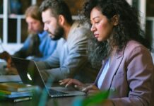 ¿Por qué las empresas deberían designar un Oficial de Datos Personales?