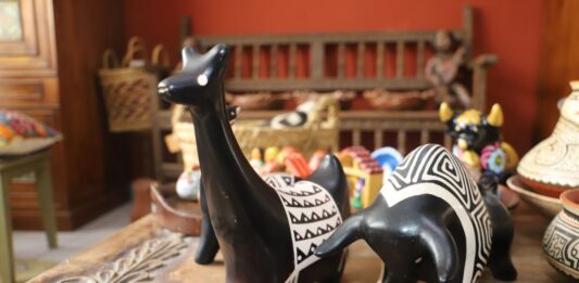 Artesanía peruana enfrenta presión externa y caída de exportaciones en inicio del 2026