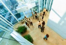 Perú frente a la nueva presión climática: regulaciones urbanas comienzan a impactar el valor de los edificios corporativos