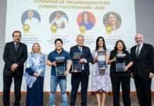 Erasmo Wong, ‘Micha’ Tsumura, Claricia Tirado y Rosario olivas fueron reconocidos por la CCL