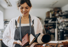 Mujeres lideran el 49% de la cartera de microcréditos para pequeños negocios en el país