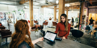 How Small Businesses Can Qualify for Government Grants