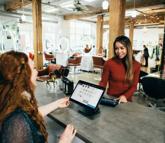 How Small Businesses Can Qualify for Government Grants