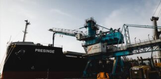 Puerto del Callao recibe uno de los buques más grandes de su historia y refuerza su rol logístico