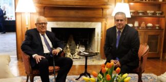Julio Velarde recibe reconocimiento de la Embajada del Perú en Estados Unidos por su liderazgo en el BCRP