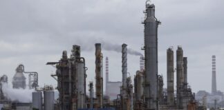 Precio del petróleo venezolano sube 64% en marzo y producción supera 1,09 millones de barriles diarios