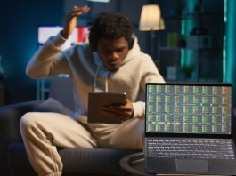 La estrategia y las matemáticas detrás de las plataformas de blackjack en línea y lo que revelan sobre el diseño de juegos digitales