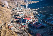 Volcan eleva su EBITDA en 59% impulsada por el alza de metales y mejoras operativas