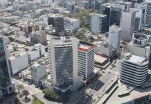 Empresas ajustan estrategias financieras ante incertidumbre electoral y riesgo político