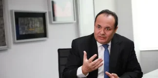 Luis Carranza plantea limitar leyes del Congreso con impacto fiscal y propone acudir al TC