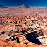 Perú podría duplicar producción de cobre, pero incertidumbre política frena inversiones mineras