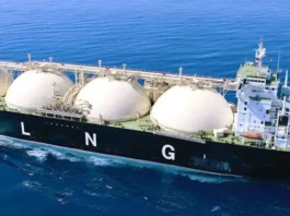 Mercado global de GNL enfrentaría riesgo de sobreoferta hacia 2030 por caída de la demanda