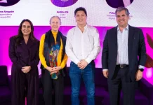 Conectividad, inteligencia artificial y envejecimiento: los desafíos que marcarán el futuro de la sociedad digital de Chile