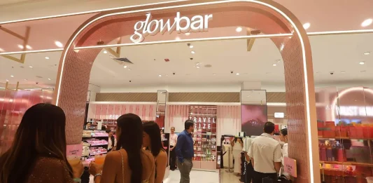 Falabella acelera expansión de Glowbar con nueva apertura en Jockey Plaza