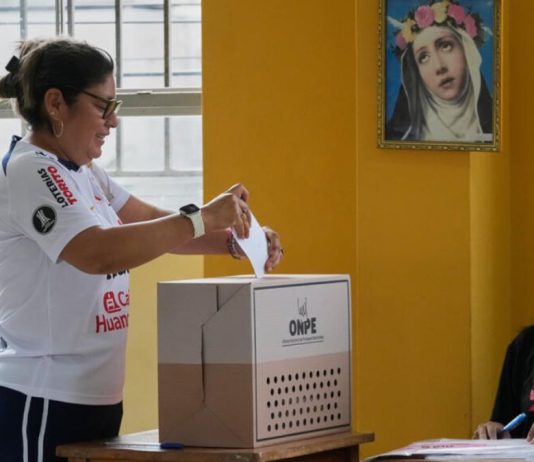 Especialistas europeos advierten: el próximo gobierno deberá reconstruir la confianza y gobernar para un país dividido