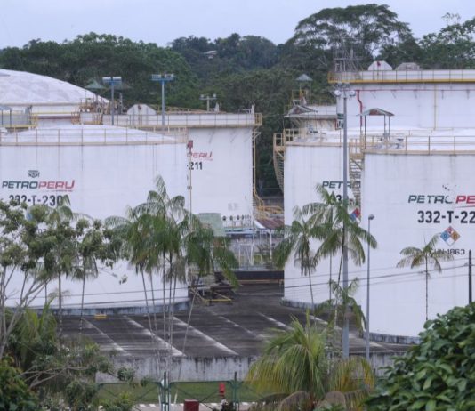 ProInversión reorganizará gerencias de Petro-Perú y revisará compras de crudo dentro del plan de reestructuración