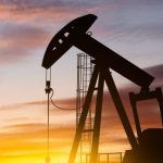 Petróleo cae tras avance de acuerdo EE.UU.–Irán y mercados anticipan menor presión inflacionaria