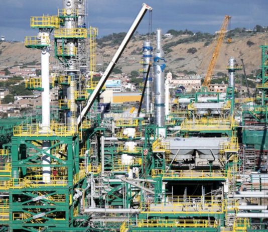 Petroperú fortalece gestión documental con digitalización de archivos de Refinería Talara