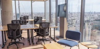 Oficinas «plug & play»: la nueva alternativa que surge para las empresas en Chile