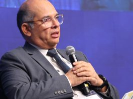 Luis Miguel Castilla advierte que la polarización política puede frenar la expansión minera del Perú