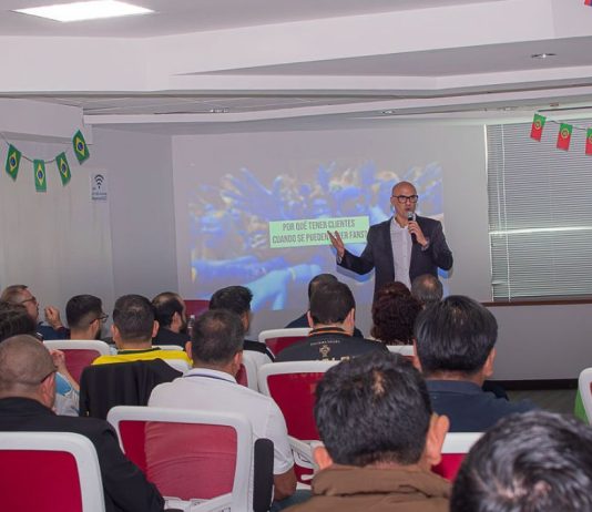 De Clientes a Fans: una jornada de Management Training sobre estrategia emocional