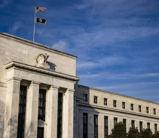 Estados Unidos: Fed mantuvo la tasa en 3.50%-3.75% por unanimidad, en línea con lo esperado