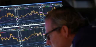 Mercados globales retroceden por tensiones geopolíticas y temor a una desaceleración económica