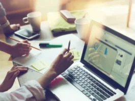 Advierten riesgos para la competencia y el gasto público por suspensión prolongada de catálogo electrónico de Perú Compras.