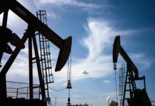 Petróleo sube más de 11% por tensión entre EE. UU. e Irán y amenaza sobre el Estrecho de Ormuz