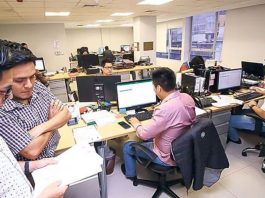 Defensoría del Pueblo exhorta al MEF a garantizar pago de gratificaciones para trabajadores CAS