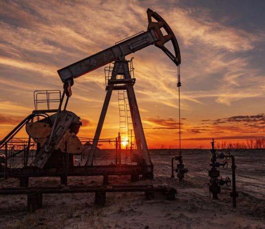 IDEXCAM: alza del petróleo amenaza con disparar fletes y golpear exportaciones peruanas