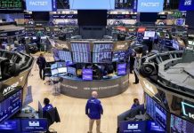 Mercados globales cierran con pérdidas por tensión en Ormuz y presión de la Reserva Federal