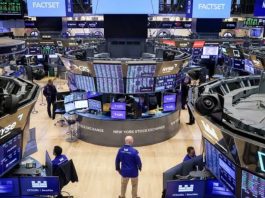 Mercados globales cierran con pérdidas por tensión en Ormuz y presión de la Reserva Federal