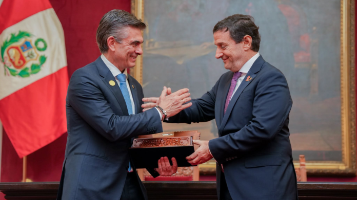 REVISTA ECONOMIA (28)