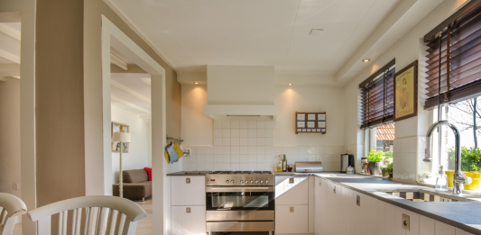 Top Benefits of Hiring Professional Cleaning Services for Your Home