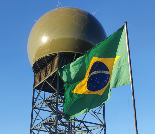 Thales multiplica por diez su capacidad de producción de radares en Brasil para respaldar la gestión del tránsito aéreo