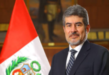 Roger Valencia: trayectoria turística y experiencia pública marcan el perfil del exministro de Comercio Exterior y Turismo