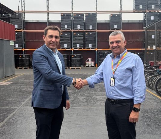 Pluz Energía y Frenosa firman alianza para impulsar la industria nacional