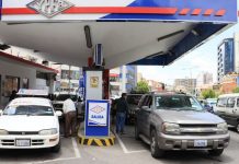 Bolivia liberaliza el mercado de combustibles para enfrentar la crisis de abastecimiento