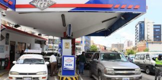 Bolivia liberaliza el mercado de combustibles para enfrentar la crisis de abastecimiento