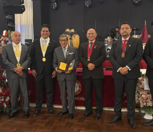 Colegio Médico Veterinario del Perú celebró 60 años de vida institucional con una histórica ceremonia
