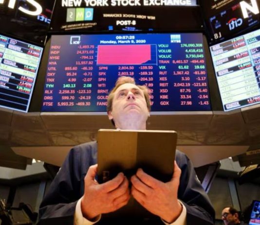 Mercados globales suben pese a tensión por petróleo y aranceles