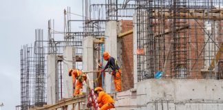 Construcción crece 11,8% y suma 14 meses de expansión