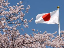 Japón registra tercer déficit comercial consecutivo pese al avance de sus exportaciones