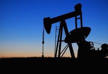 Petróleo avanza pese a señales de menor demanda global