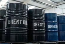 Brent roza US$90 entre restricciones e inventarios al alza