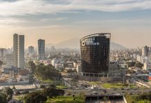 Interbank firma acuerdo con Anthropic para fortalecer el uso de inteligencia artificial en el banco