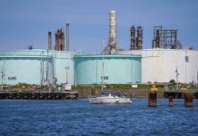 Asia aumenta compras de petróleo argentino ante crisis en Irán